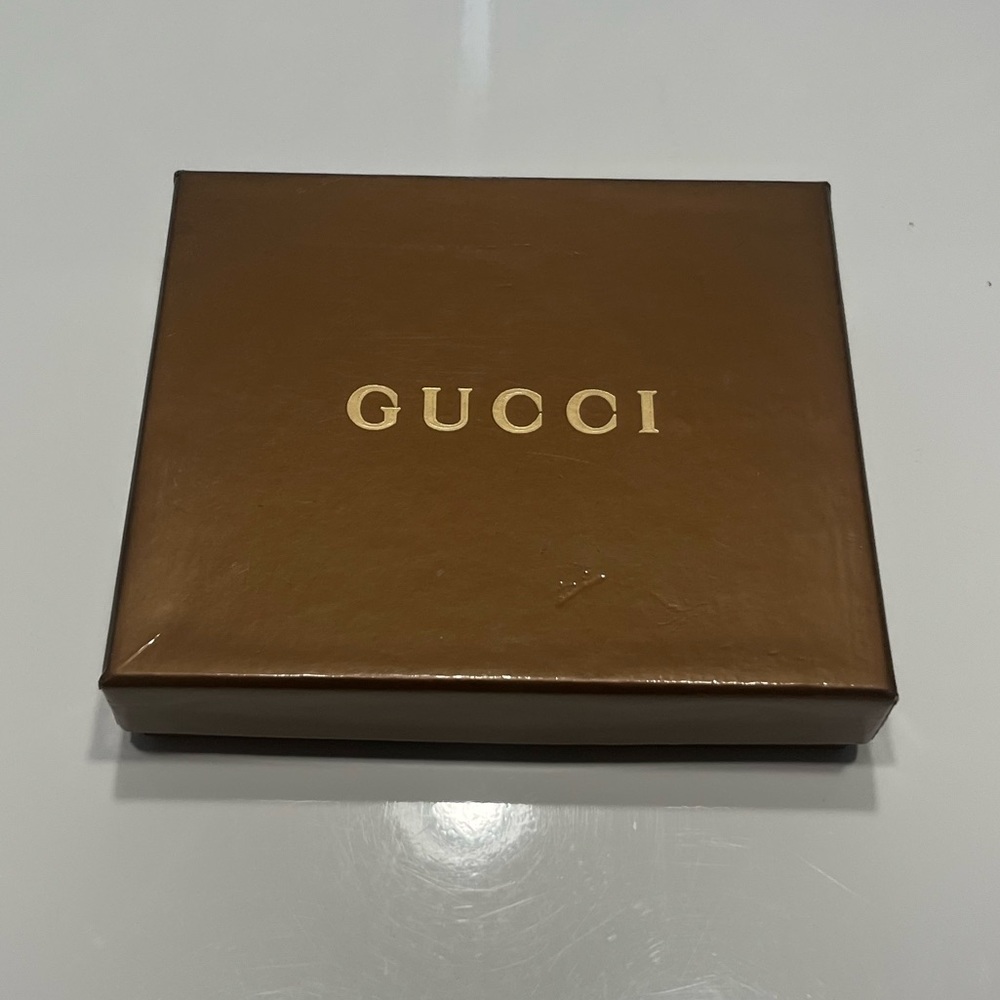 Gucci men’s wallet box (NO WALLET INCLUDED)